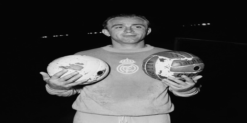 Alfredo Di Stefano là cái tên cực kỳ xuất sắc trong làng bóng đá